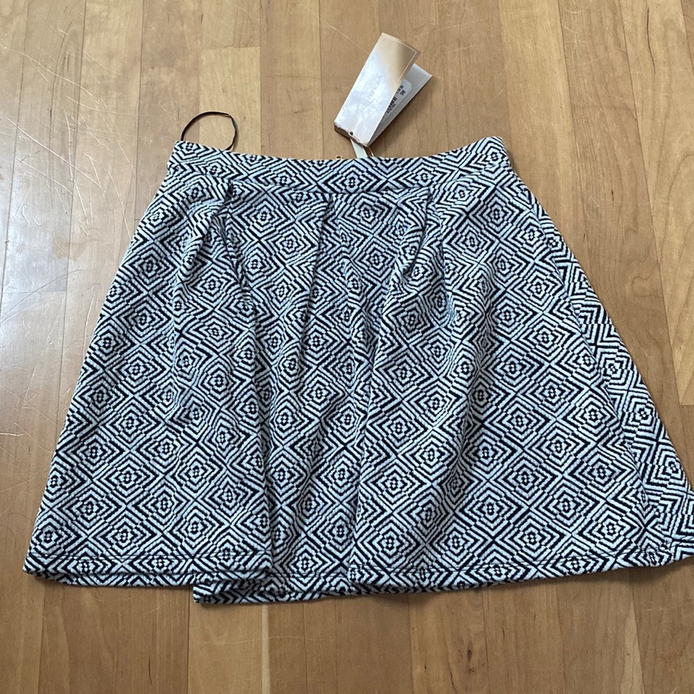 B&W patterned skirt